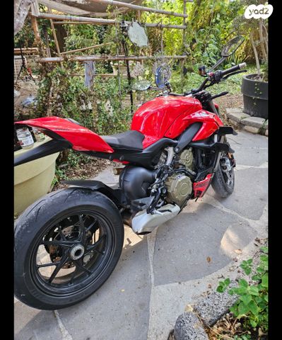 מודעת רכב דוקאטי סטריטפייטר V4