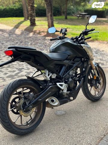הונדה CB125R