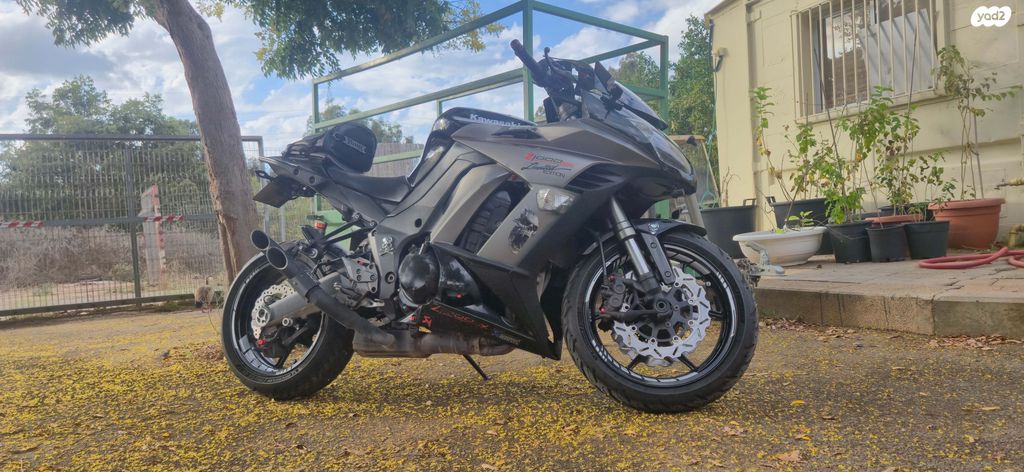 קאוואסאקי Z1000SX