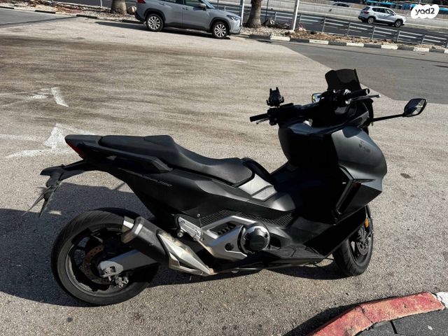 הונדה פורזה 750