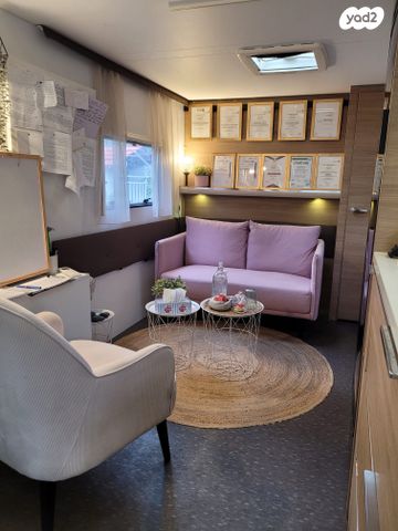 מודעת רכב נגרר (קראוון נגרר)