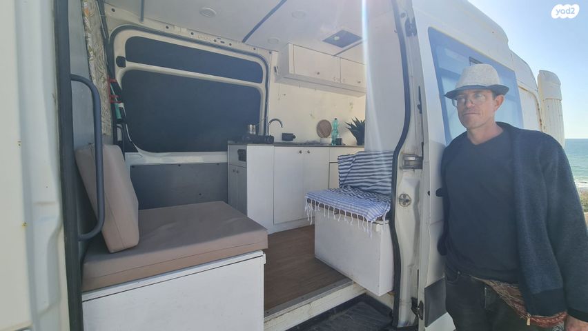 מודעת רכב ממונע אוטוקראוון