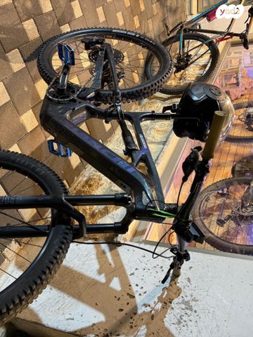 feedItemObj.data.row_1