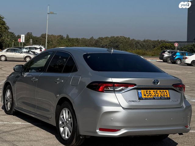 טויוטה קורולה