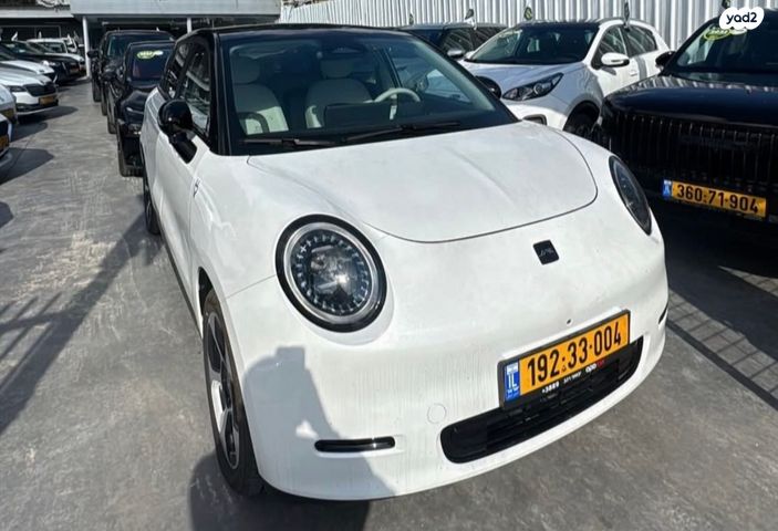 מודעת רכב ג׳יי.איי.סי 30