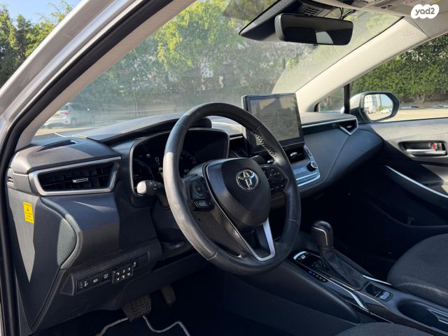 טויוטה קורולה