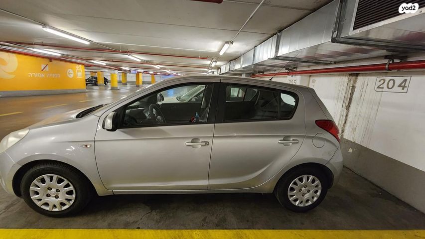 מודעת רכב יונדאי i20