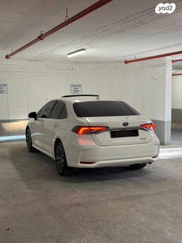 טויוטה קורולה