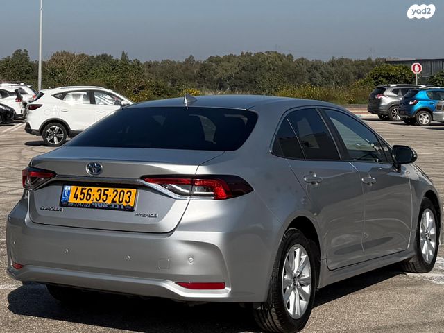 טויוטה קורולה