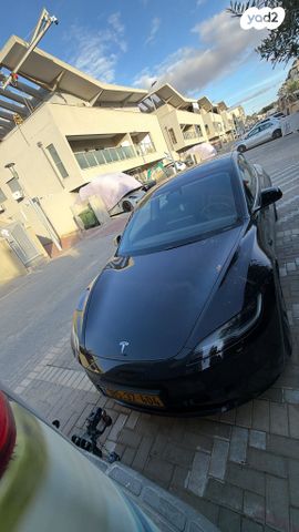 מודעת רכב טסלה מודל 3