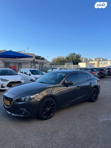 מודעת רכב מאזדה 3