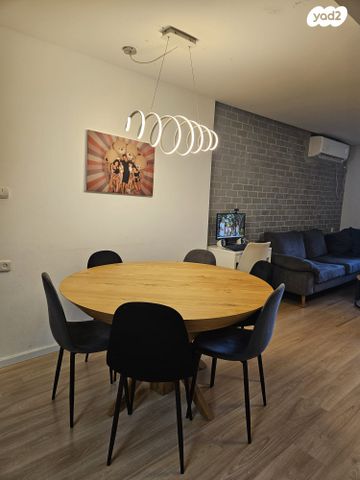 דירת גן, נחל קנה 10, צור יצחק, צור יצחק