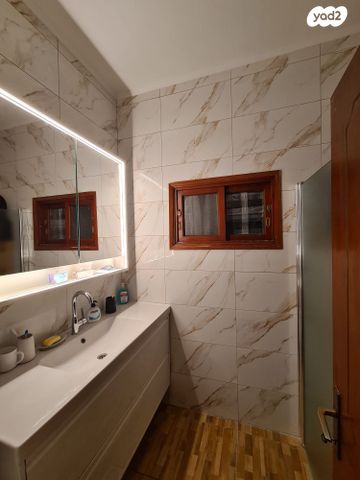 דו משפחתי, הדפנה 4, ביאליק, חדרה