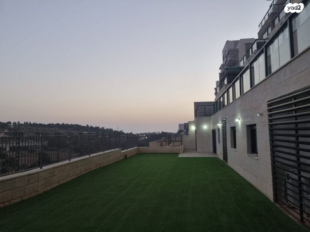 דירת גן, שוהם 34, אבני חן, חריש