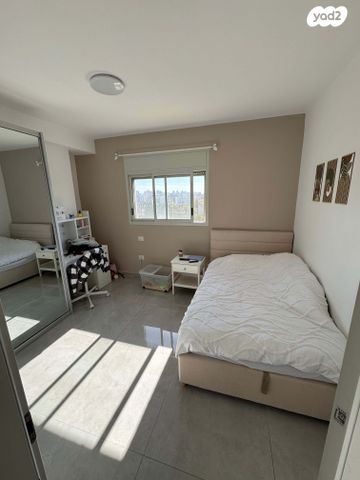 גג/ פנטהאוז, בית יוסף 8, רמב"ם, ראשון לציון