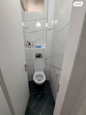 דירה, אמרי ברוך 6, קרית ויז'ניץ, בני ברק