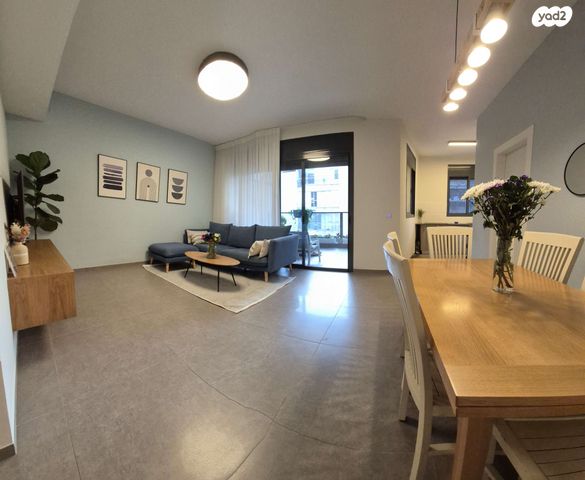 דירה, רחובות הנהר 11, חרוזים, רמת גן