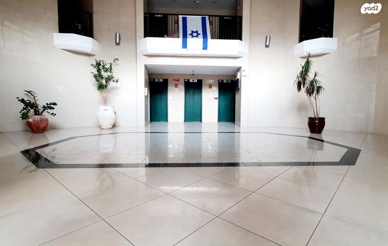 דירה, הרב מיימון 21, באבוב, בת ים