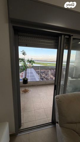 דירה, אהוד מנור 15, נאות אפק, אפקה, קרית ביאליק