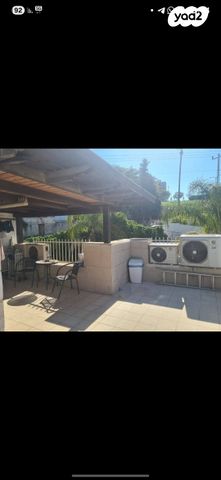 דו משפחתי, הדובדבן 10, גבעת שרת, בית שמש