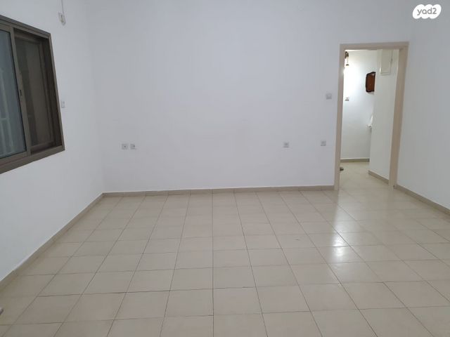 דירת גן, מנוחה ונחלה 26, ג' / מרכז מזרח העיר, רחובות