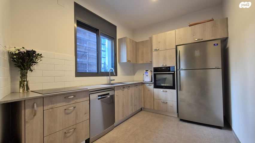 דירה, רחובות הנהר 11, חרוזים, רמת גן