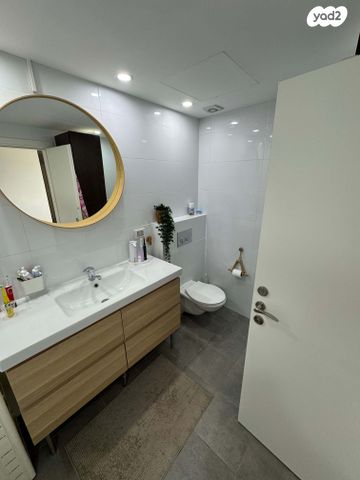 גג/ פנטהאוז, בית יוסף 8, רמב"ם, ראשון לציון