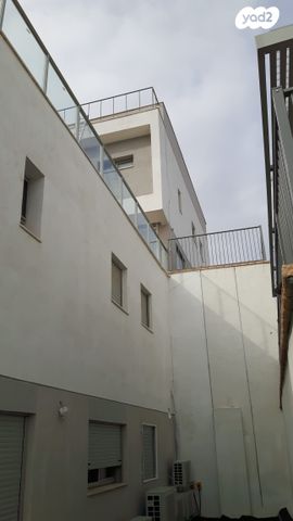 דו משפחתי, ארזים 5, אלקנה, אלקנה