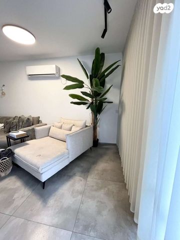 דו משפחתי, ישפה 29, רובע 10 חן, קצרין