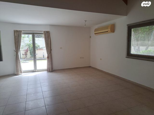 דו משפחתי, האחווה 12, שכונה 4, תל מונד