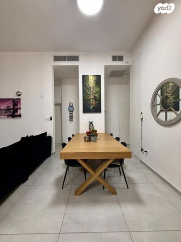 דירת גן, מונטיפיורי 7, הותיקה, קרית אונו