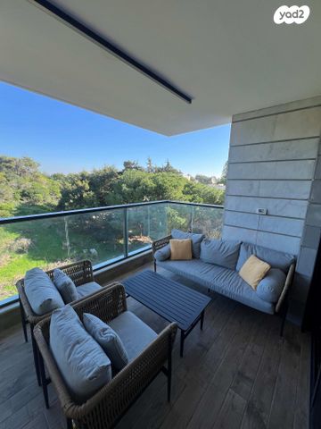 דירה, ברל כצנלסון 49, זיו, חיפה