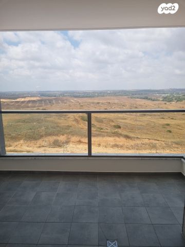 דירה, הרב אבא אבוחצירה 15, שדרות בפארק, שדרות