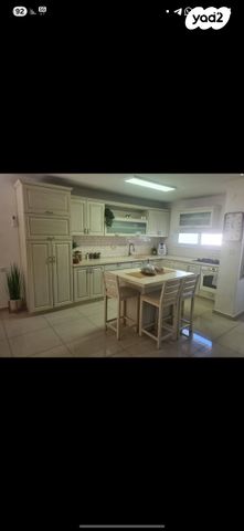 דו משפחתי, הדובדבן 10, גבעת שרת, בית שמש