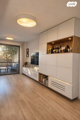 דירת גן, נחל קנה 10, צור יצחק, צור יצחק