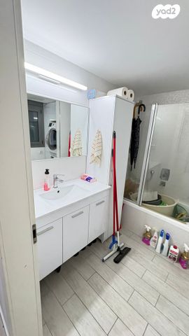 דירה, מלחמת ששת הימים 1, נווה אליאס, טירת כרמל