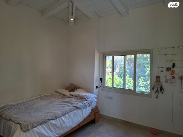 דו משפחתי, החרוב 12, אורנית, אורנית