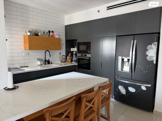 חיים הרצוג 31