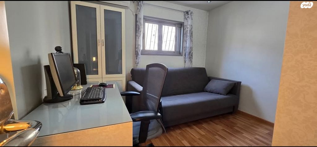 הרמן צבי שפירא 16