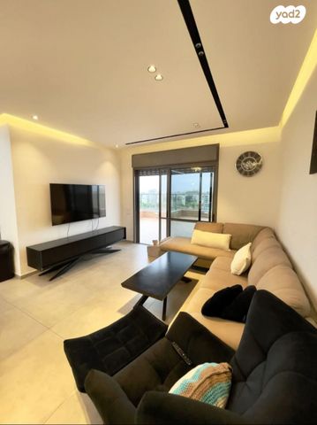 בקעת סיירים 16