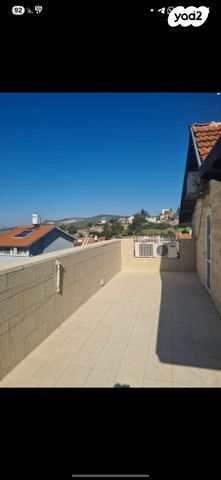 דו משפחתי, הדובדבן 10, גבעת שרת, בית שמש