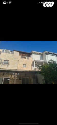 דו משפחתי, הדובדבן 10, גבעת שרת, בית שמש