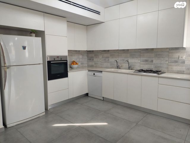 דירה, אליהו גולומב 32, צפון מזרח מרכז העיר, נתניה