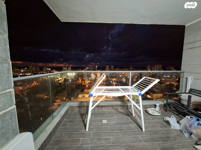 דירה, מלחמת ששת הימים 1, נווה אליאס, טירת כרמל