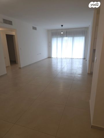 דירת גן, מקלב 2, ליבת העיר, יהוד מונוסון