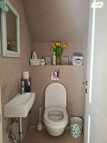 דו משפחתי, החרוב 12, אורנית, אורנית