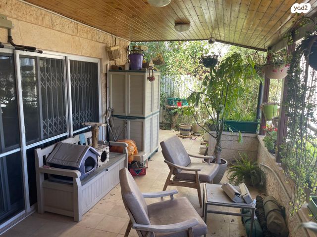 דו משפחתי, יצהר 24, גילה, ירושלים