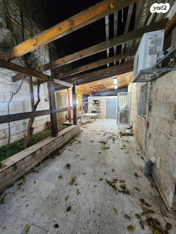 דירת גן, הגיא 21, קרית יערים, גבעת זאב