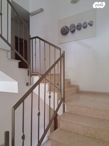 דו משפחתי, האחווה 12, שכונה 4, תל מונד