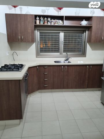 דירת גן, מנוחה ונחלה 26, ג' / מרכז מזרח העיר, רחובות